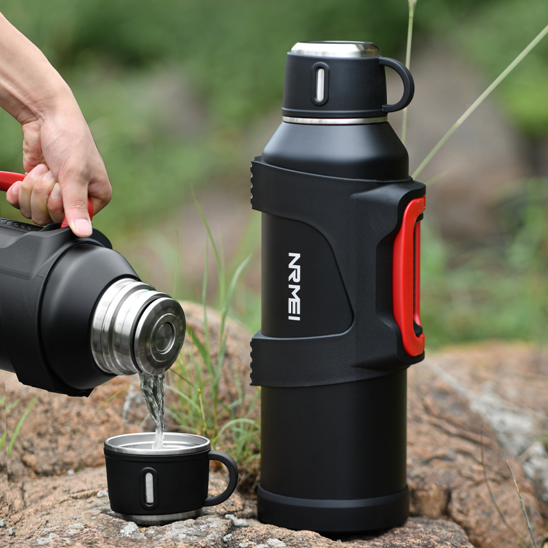 Stainless Steel Insulated Jug  – Outdoor Camping Water Jug Bewertung und Preis